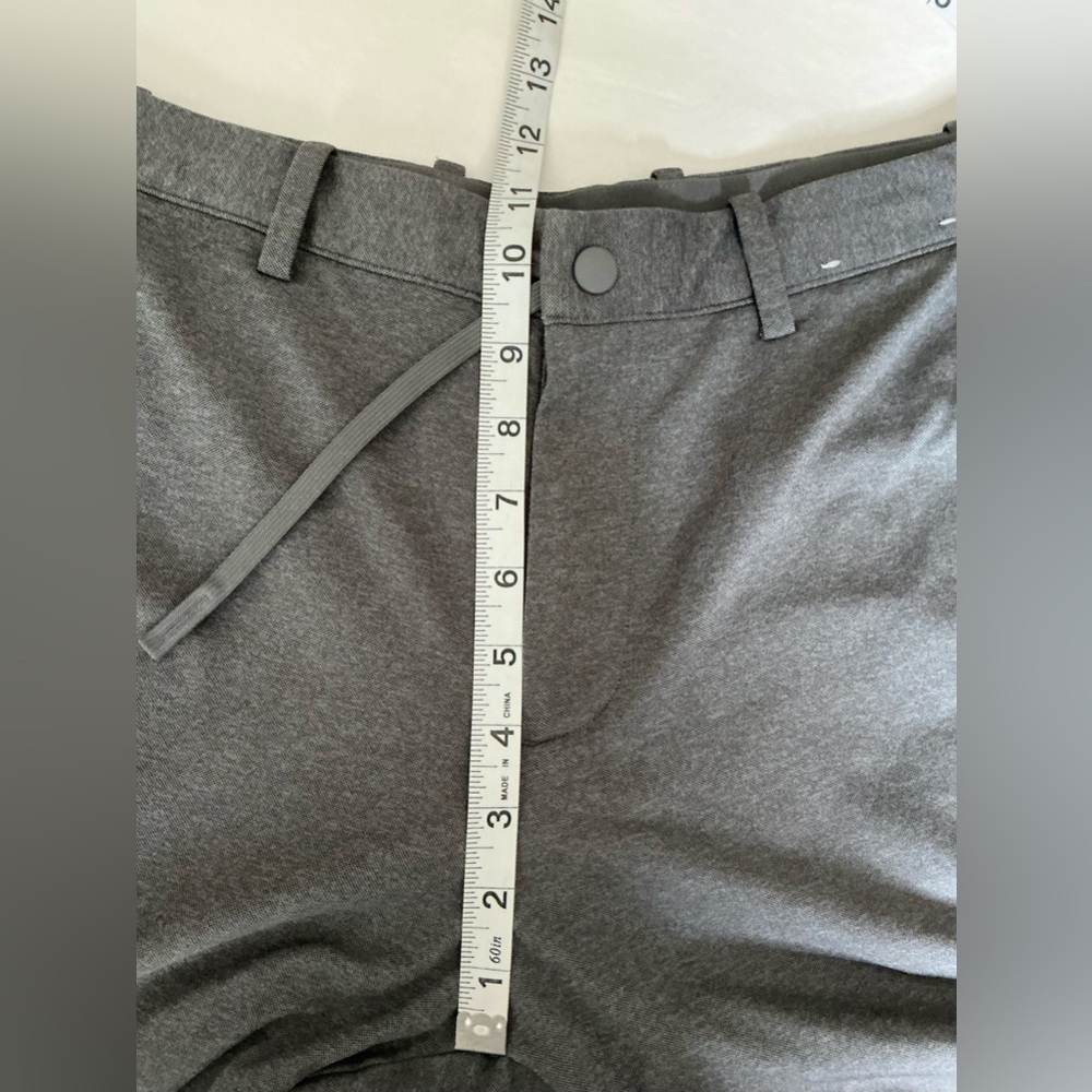 Uniqlo Career Smart Two-Way Stretch Solid Ankle Travel Pants Size Medium - Picture 8 of 11